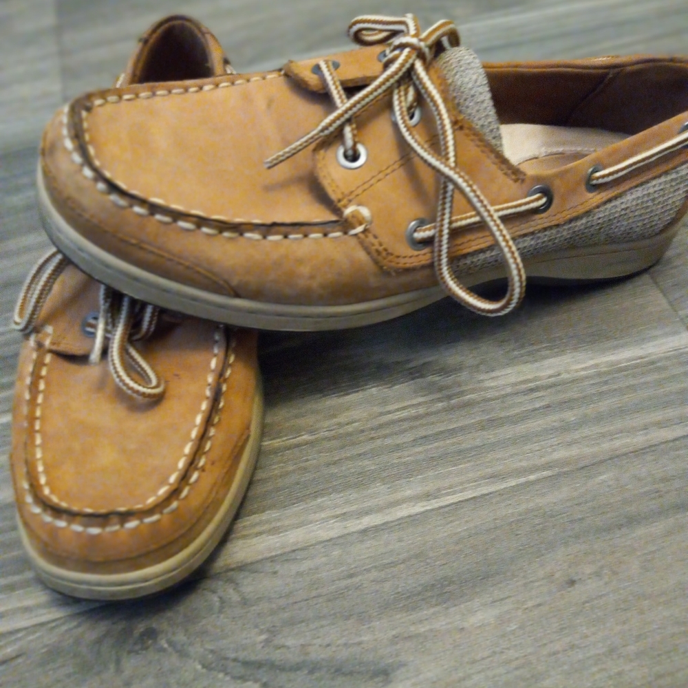Natural Soul by Naturalizer Brown Leather Deck/Boa